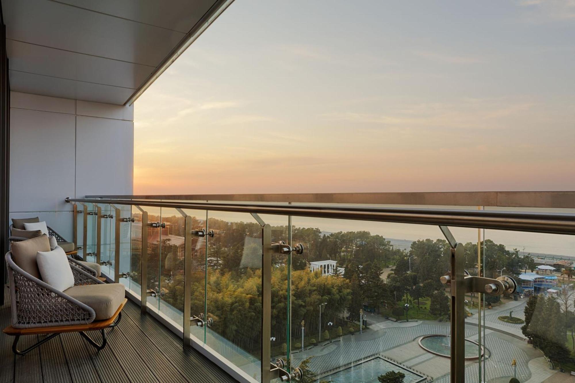 Le Meridien Batumi Exterior photo